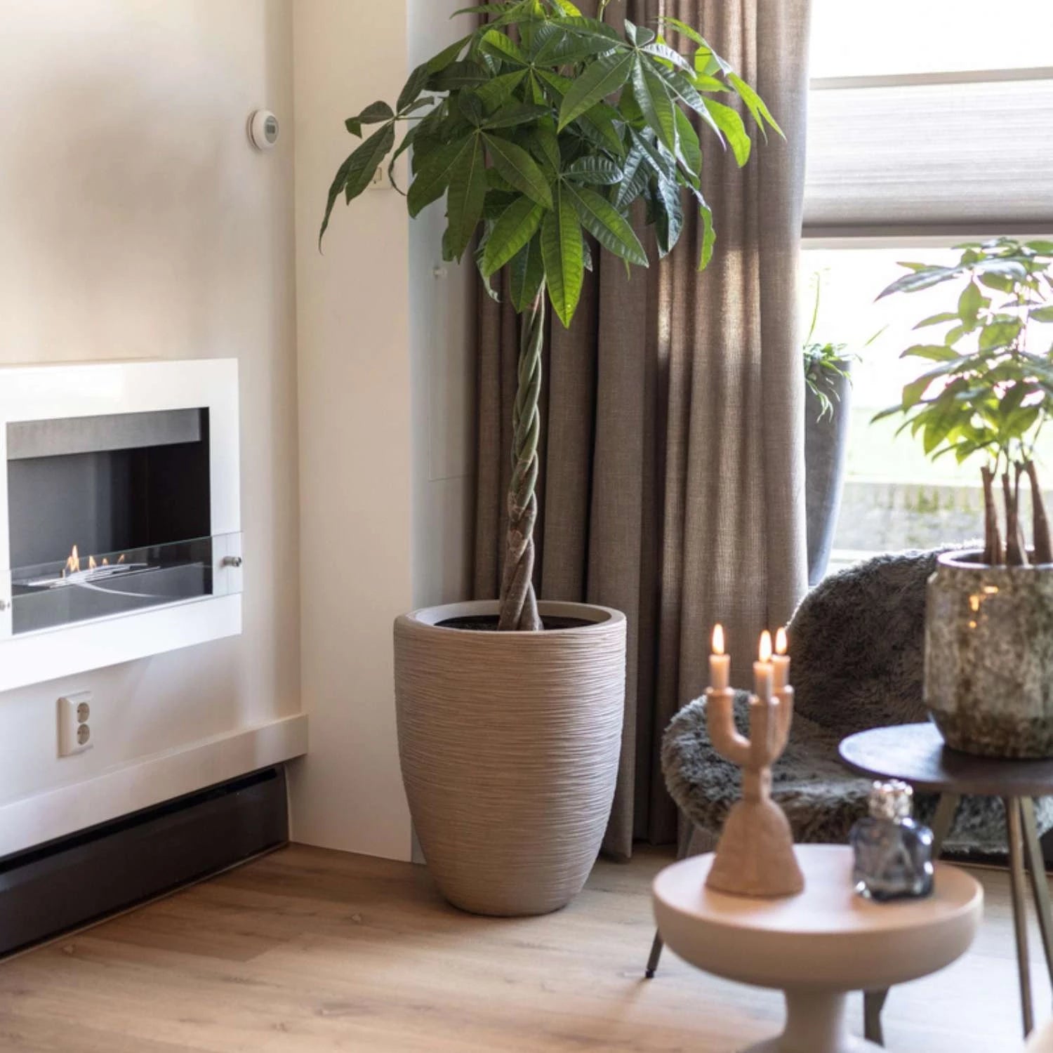 Nebraska Black or white - Wall Mounted Bioethanol fireplace UK
